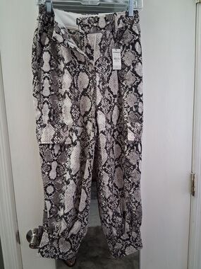 NWT- Express- Snake Print Ankle Fit Pants - Black & Cream